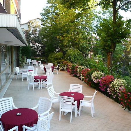 Tabiano Terme Albergo Ariston מראה חיצוני תמונה