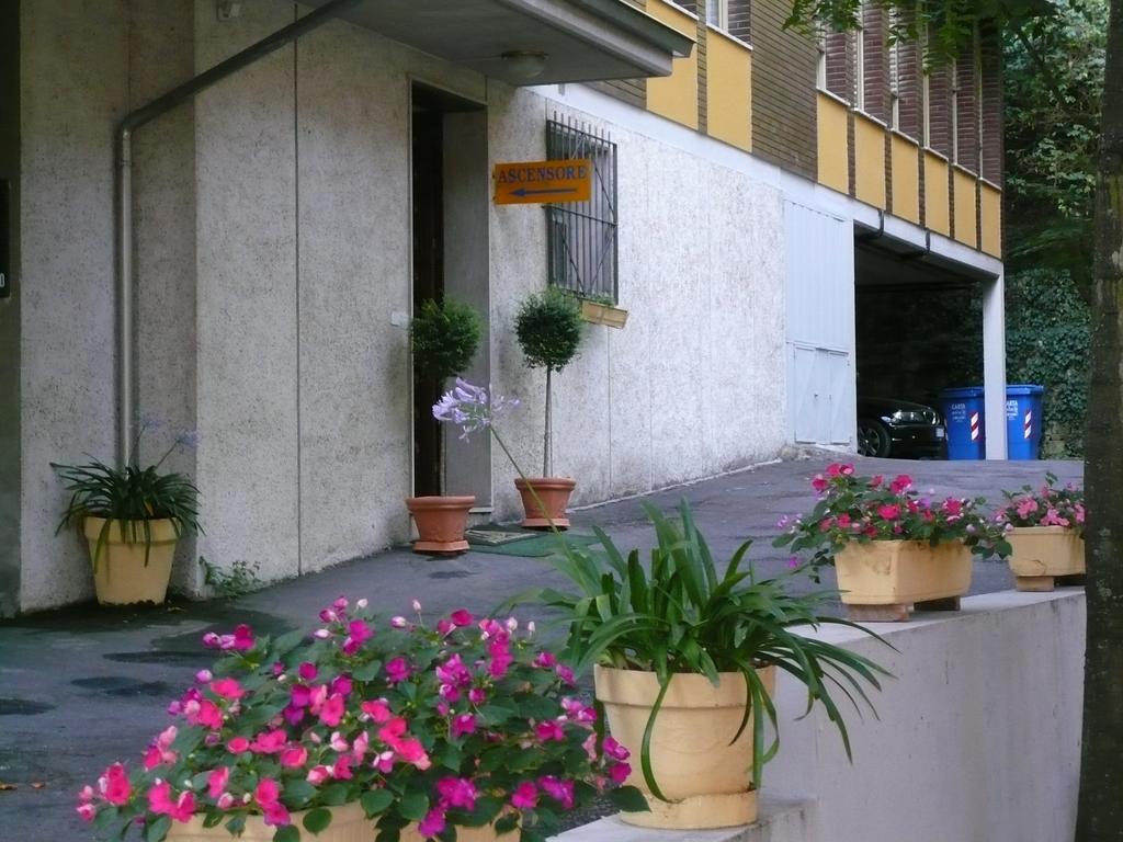 Tabiano Terme Albergo Ariston מראה חיצוני תמונה