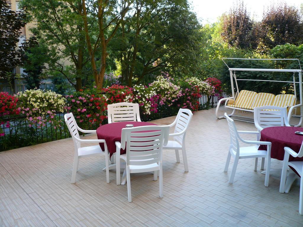 Tabiano Terme Albergo Ariston מראה חיצוני תמונה