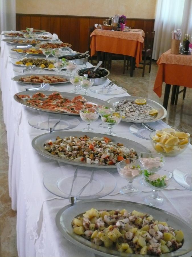 Tabiano Terme Albergo Ariston מראה חיצוני תמונה