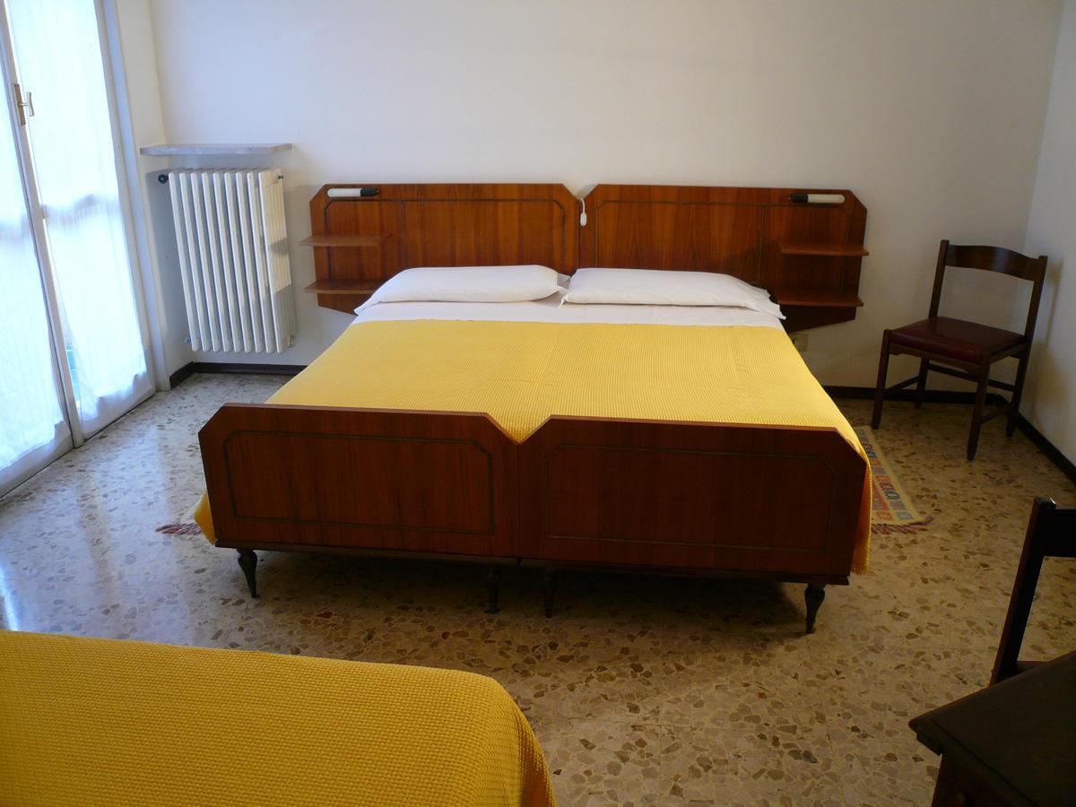 Tabiano Terme Albergo Ariston מראה חיצוני תמונה