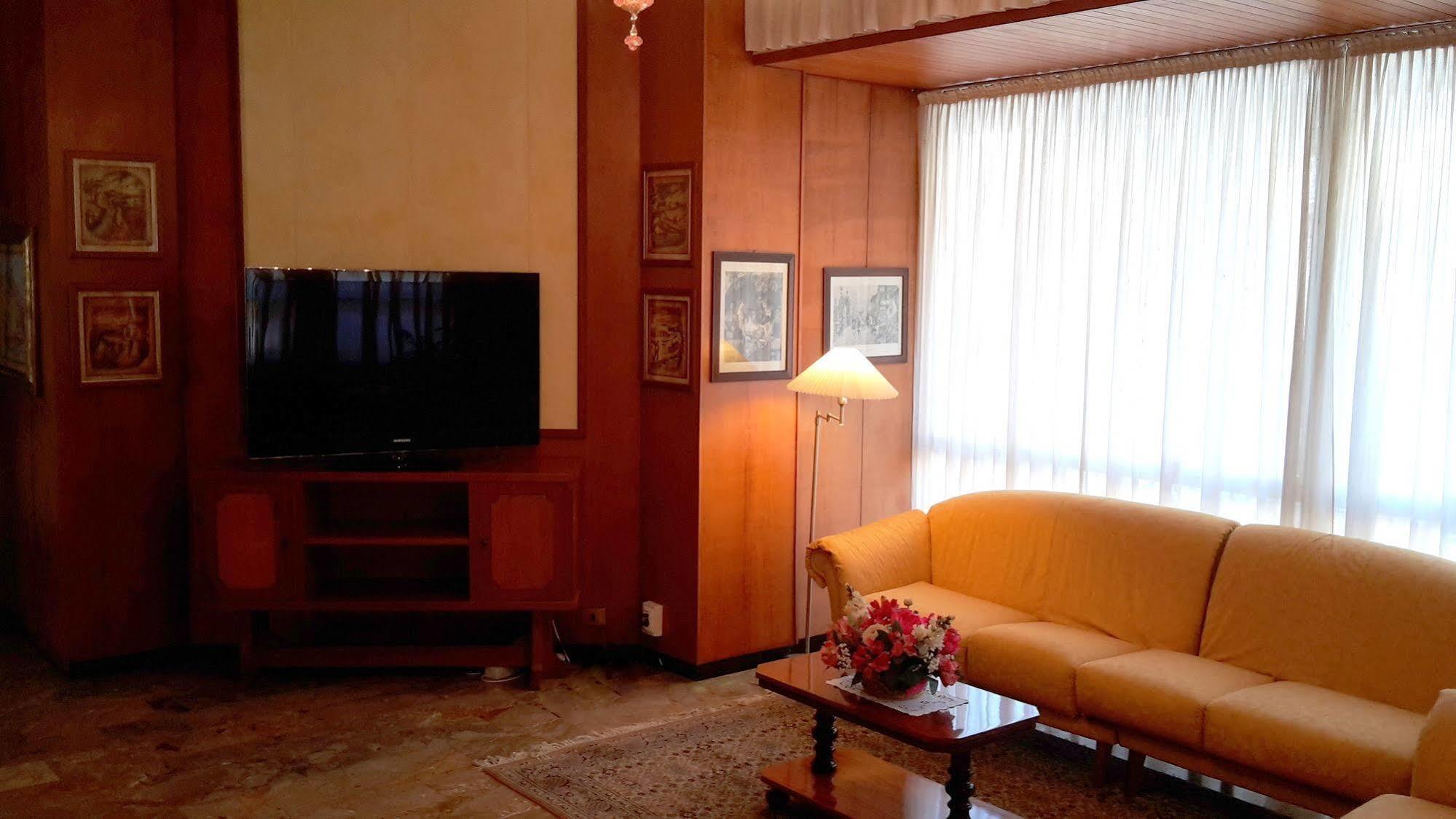 Tabiano Terme Albergo Ariston מראה חיצוני תמונה