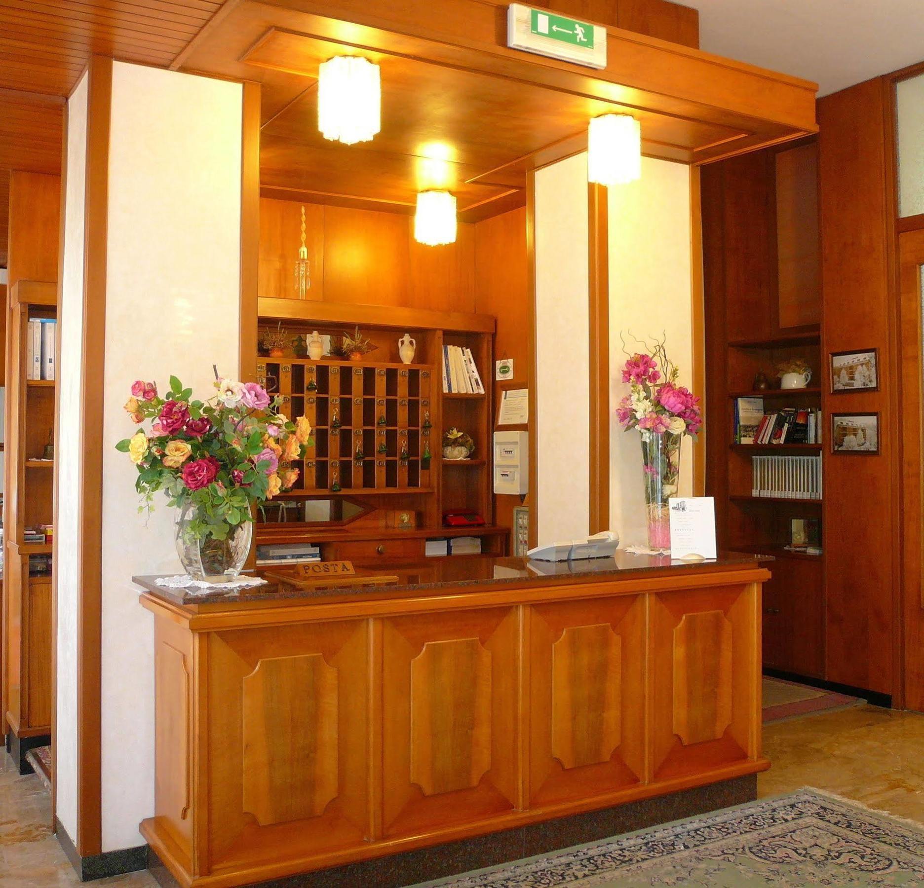 Tabiano Terme Albergo Ariston מראה חיצוני תמונה